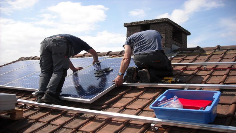 Key Factors to Consider in Choosing Solar Panels for Your Home